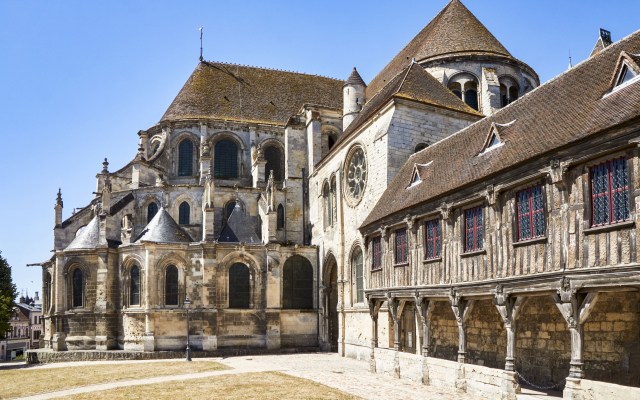 Cathédrale et bibliothèque ©Allwrite