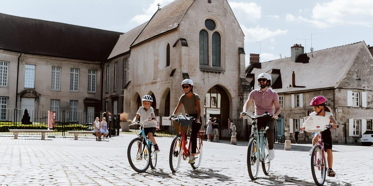 Place Notre-Dame, Senlis ©Hilde Lenaerts