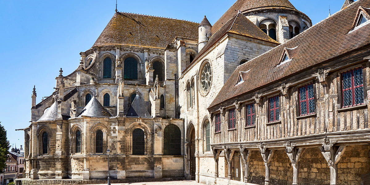 Cathédrale et bibliothèque ©Allwrite