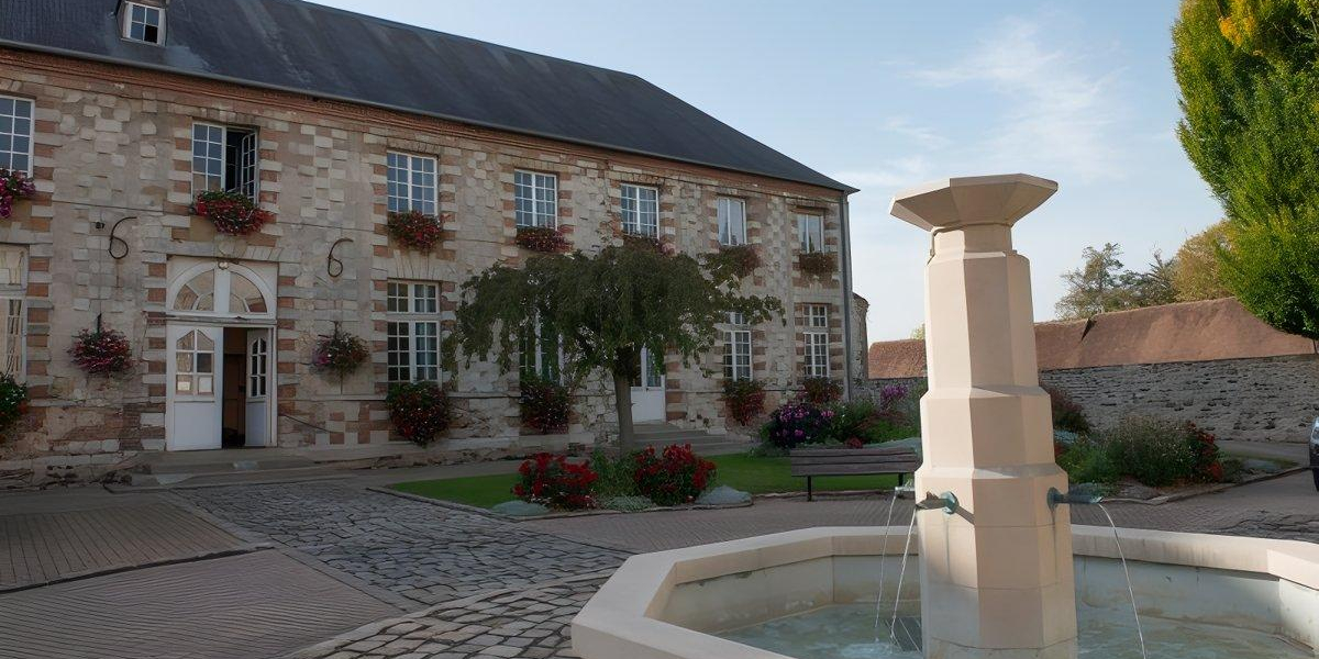 Niedenstein Platz ©Xavier Renoux