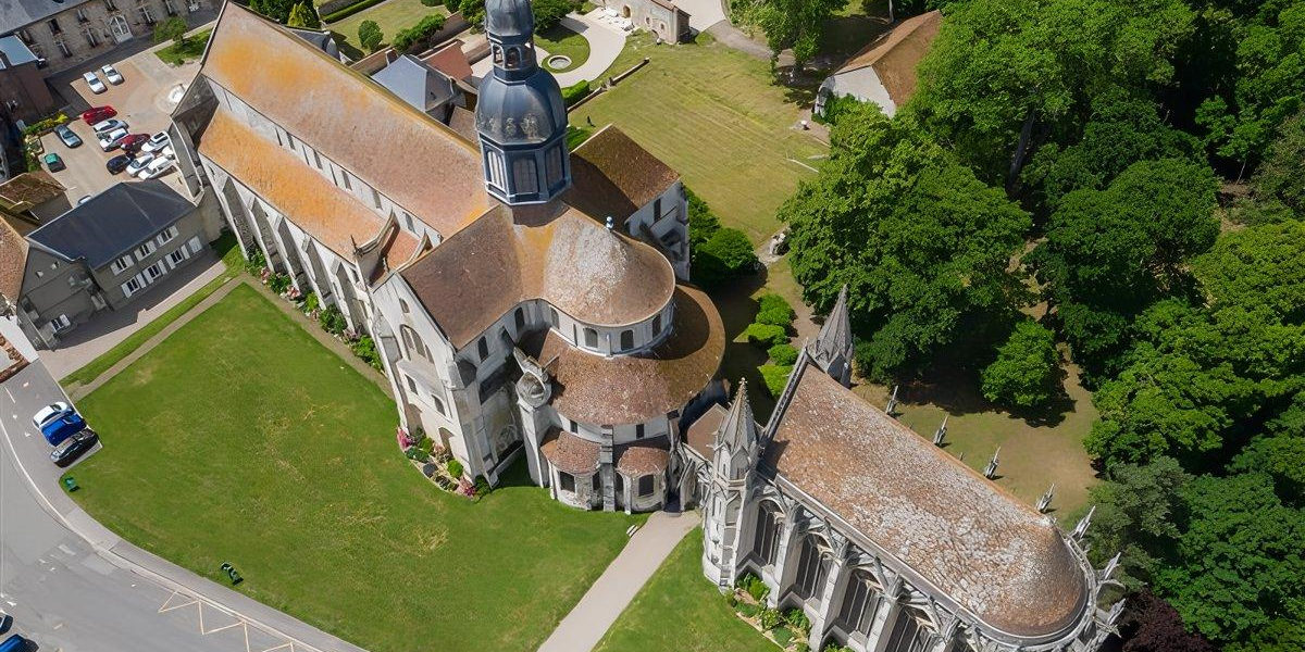 Abbatiale et Chapelle ©Oise Tourisme - Valeur Image Production