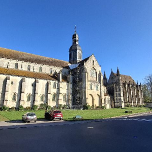 L’abbé ne fait pas le moine…