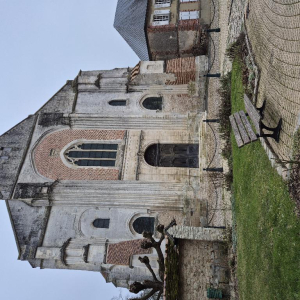 L’abbé ne fait pas le moine…