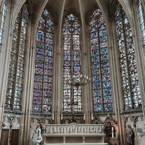 L’abbé ne fait pas le moine…