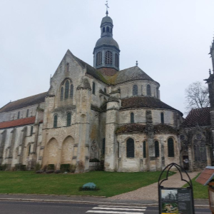 L’abbé ne fait pas le moine…