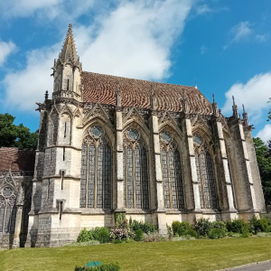 L’abbé ne fait pas le moine…