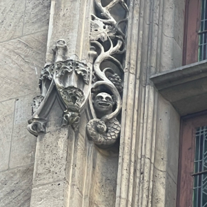 Noyon, complètement sonnée !