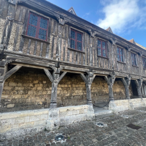 Noyon, complètement sonnée !