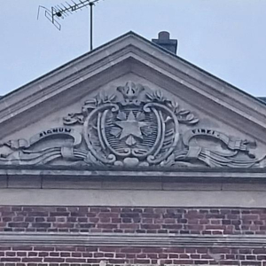 Noyon, complètement sonnée !